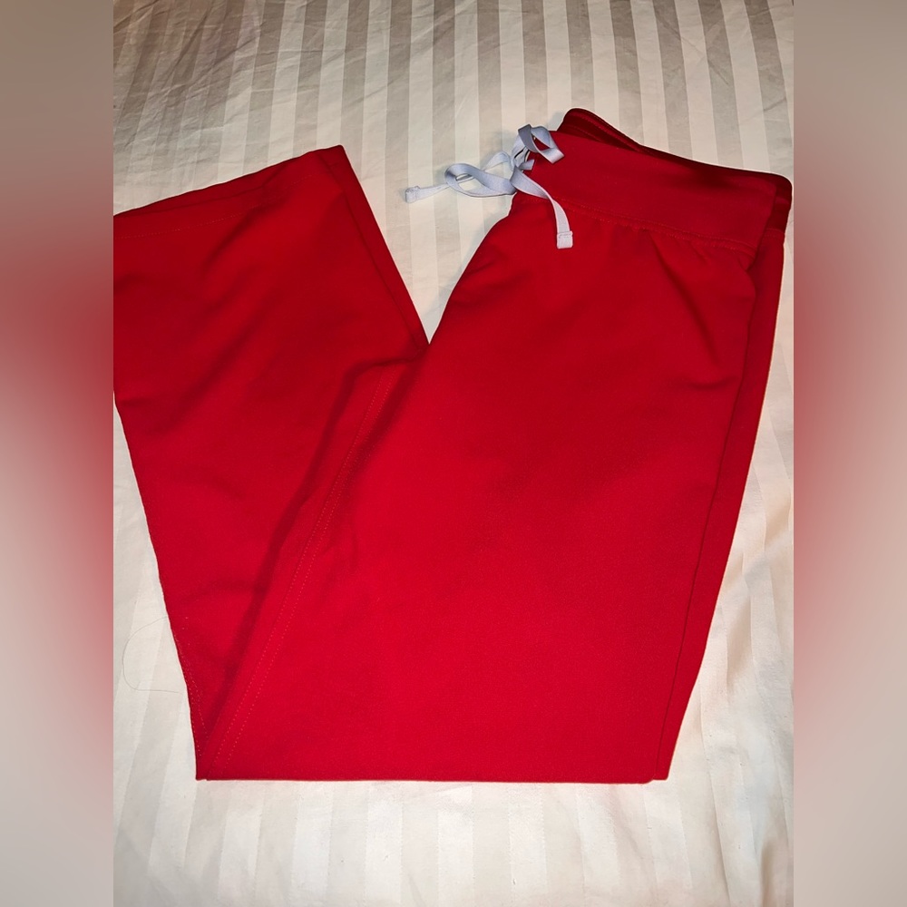 Small PETITE red Livingston scrub pant.